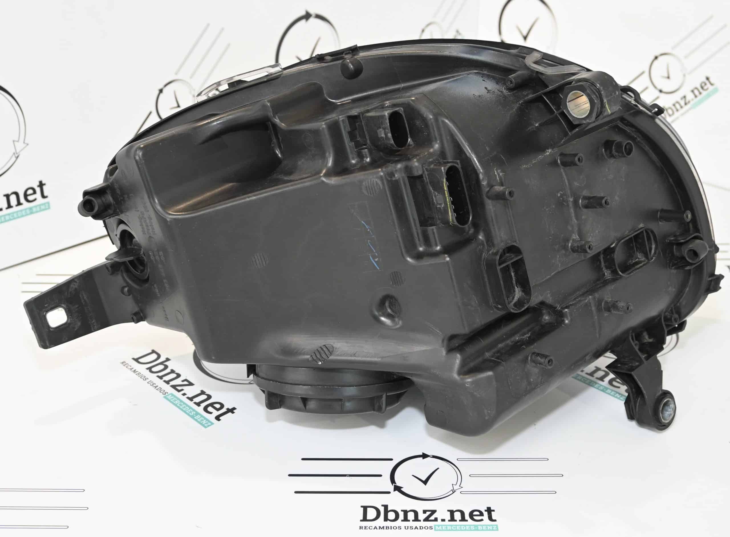 Dbnz.net A2518200261  Faro Derecho Clase R W251