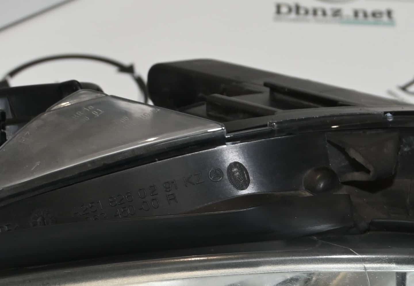 Dbnz.net A2518200261  Faro Derecho Clase R W251
