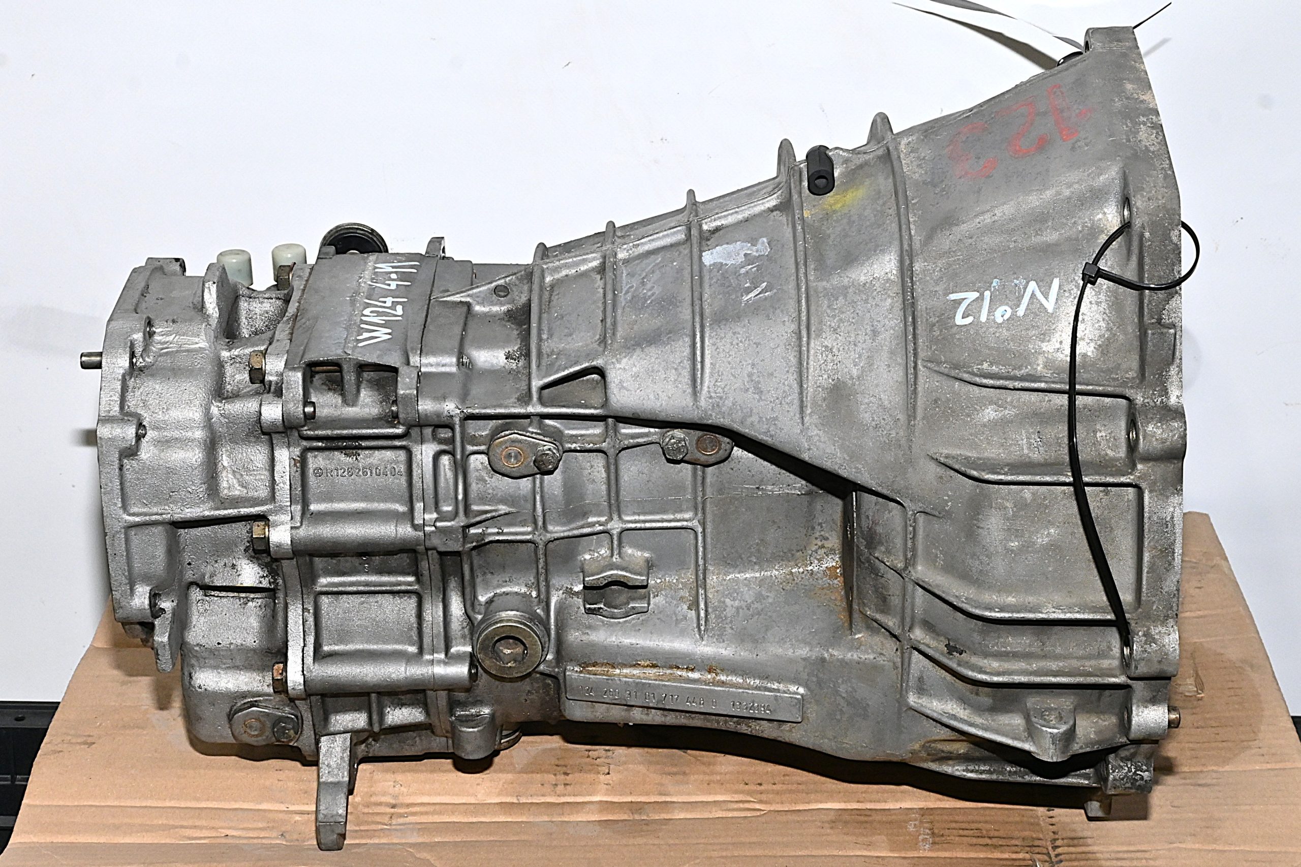 Dbnz.net A1242603101 Caja de cambios manual W124