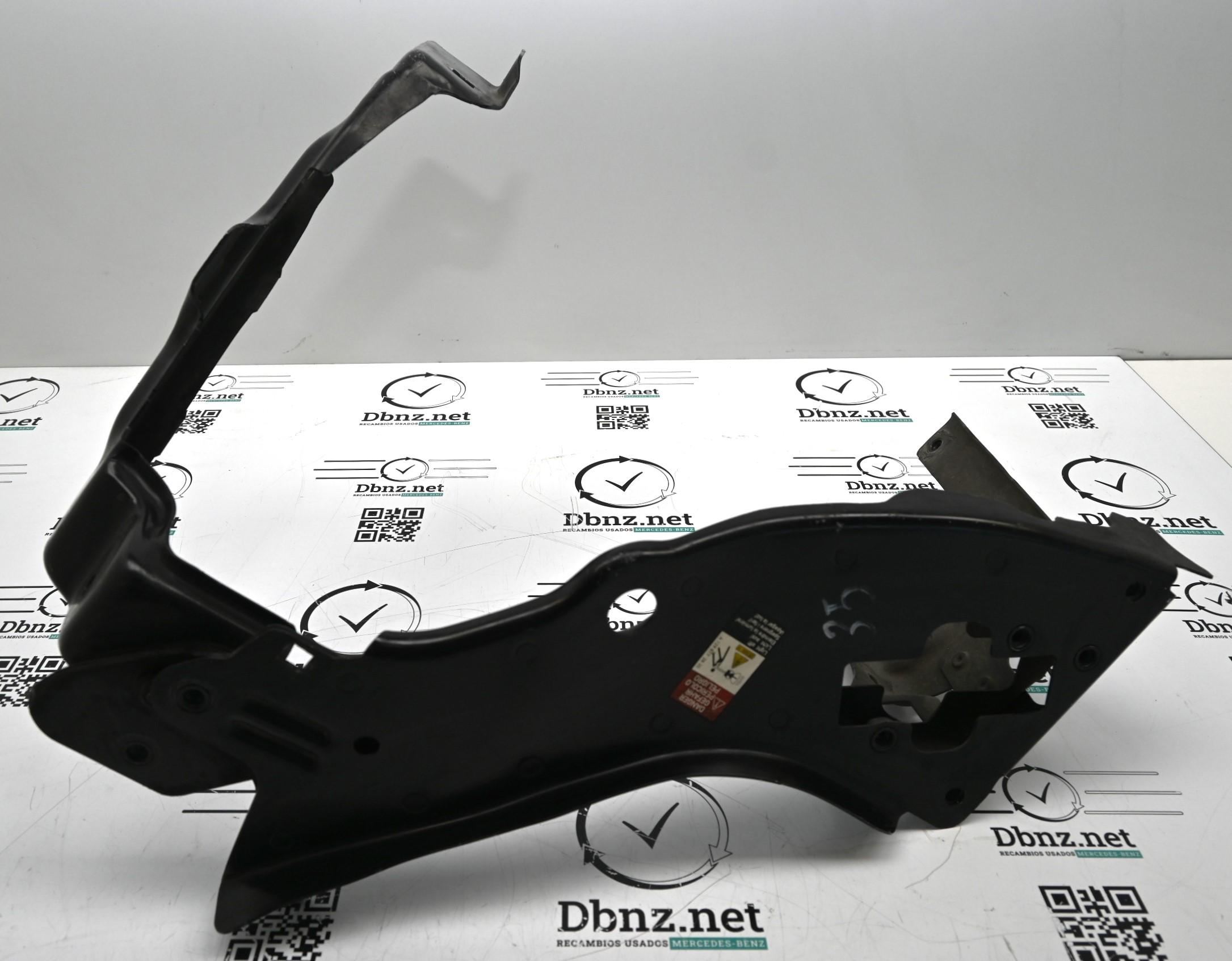 Dbnz.net A2116200316 Soporte faro Izquierdo Clase E W211