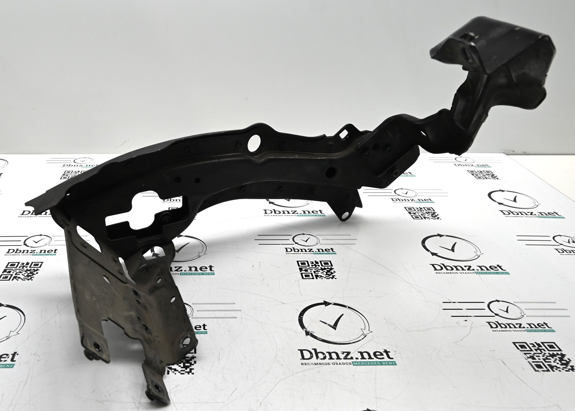 Dbnz.net A2116200316 Soporte faro Izquierdo Clase E W211