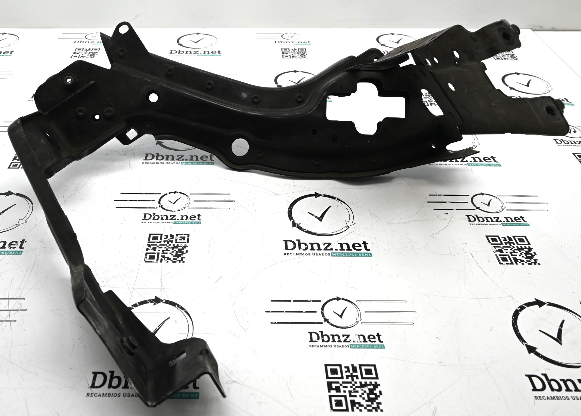 Dbnz.net A2116200316 Soporte faro Izquierdo Clase E W211