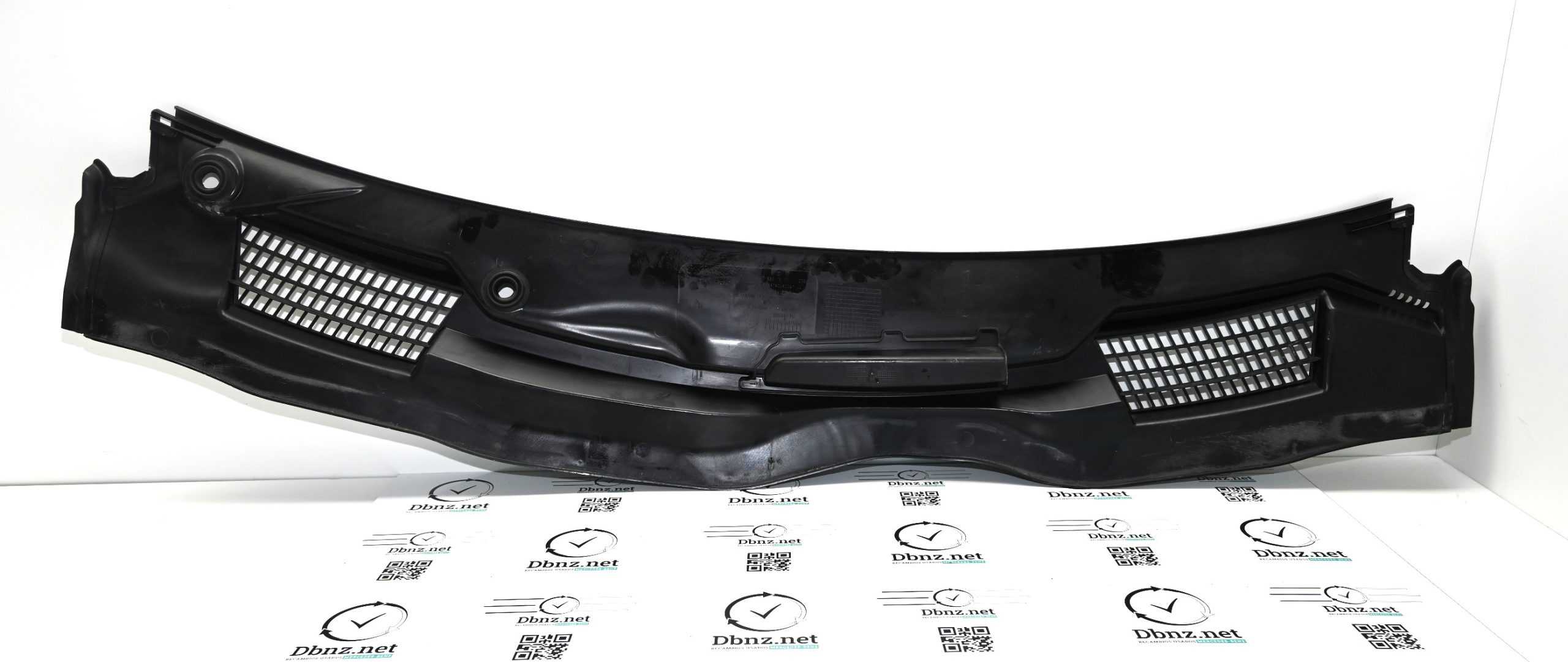 Dbnz.net_A4478842274_Torpedo, recoge aguas parabrisas_Vito 447_2