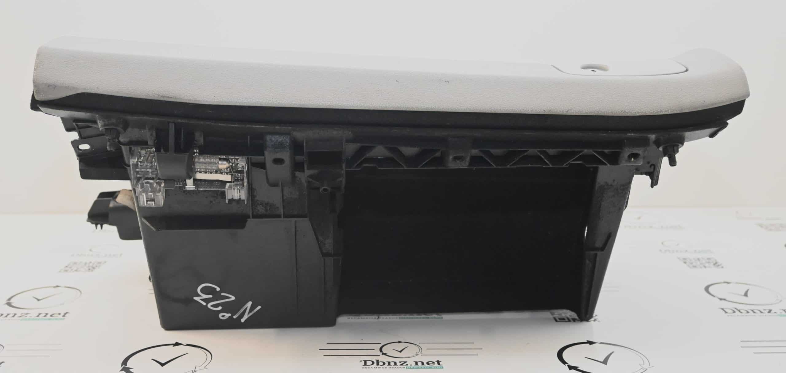 Dbnz.net A2516800291 Caja de guantera gris alpaca W251