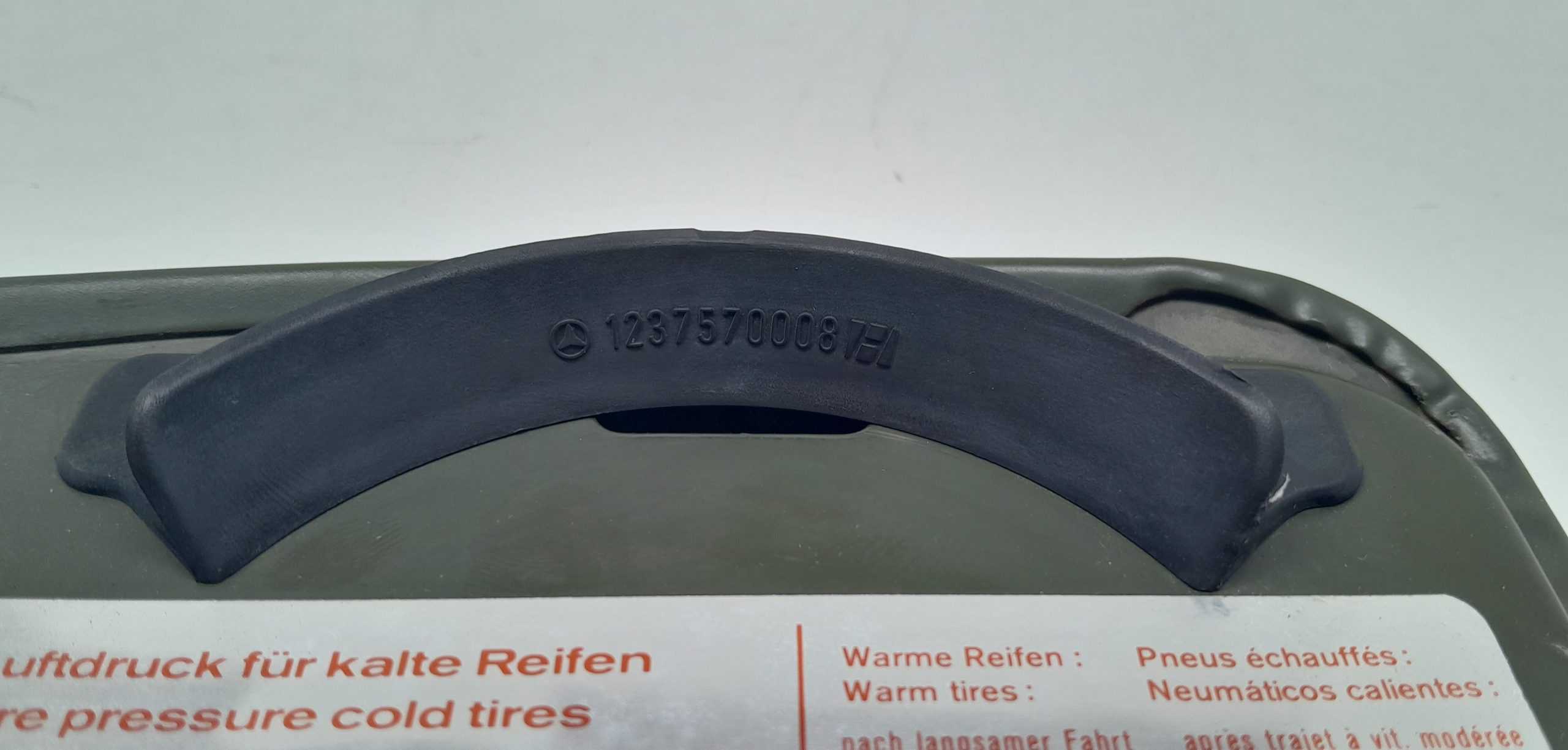 Dbnz.net A1237500106 Tapa del depósito de combustible Clase E W123