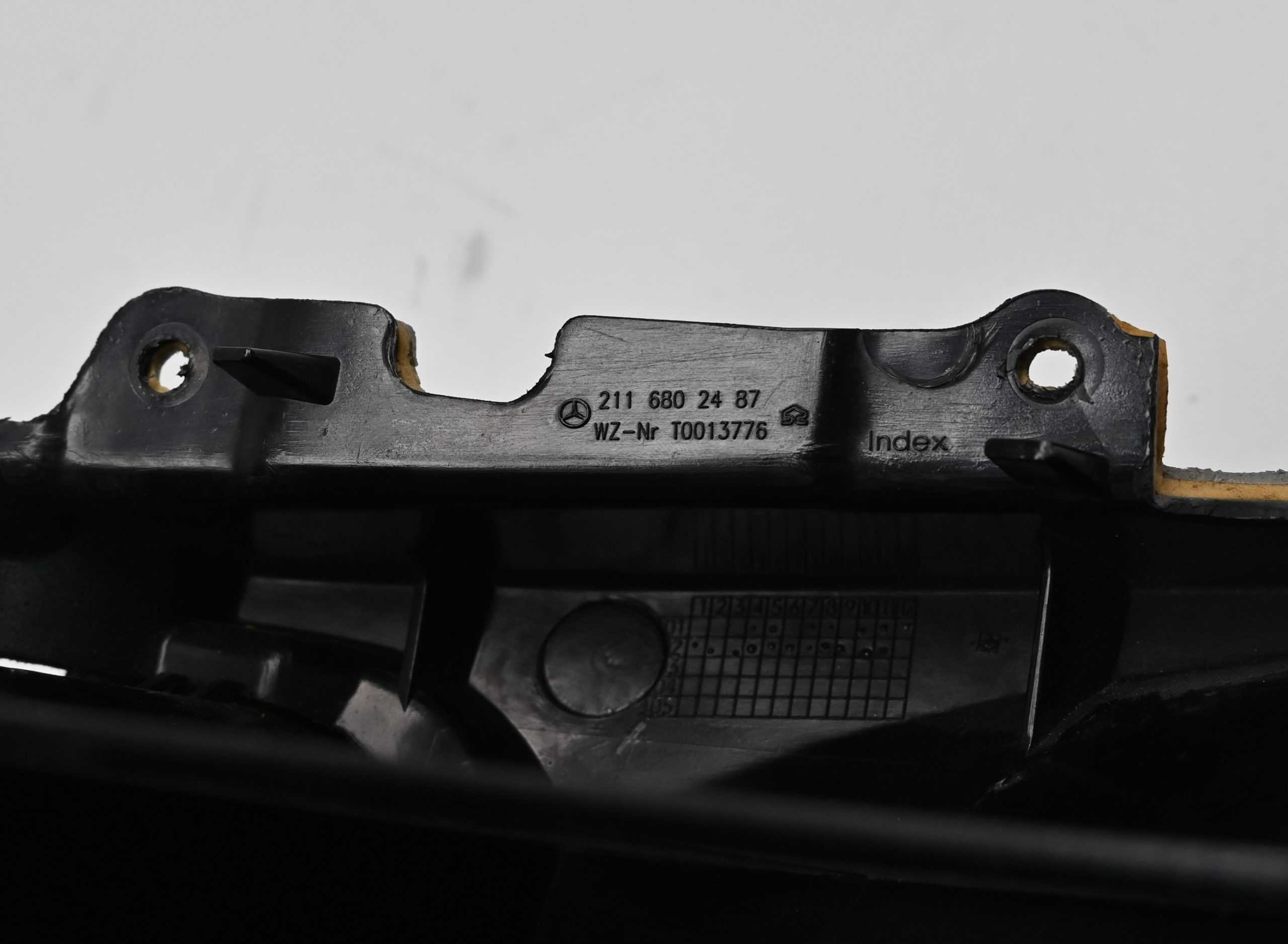 Dbnz.net A2116802487 Guantera a la derecha Clase E W211