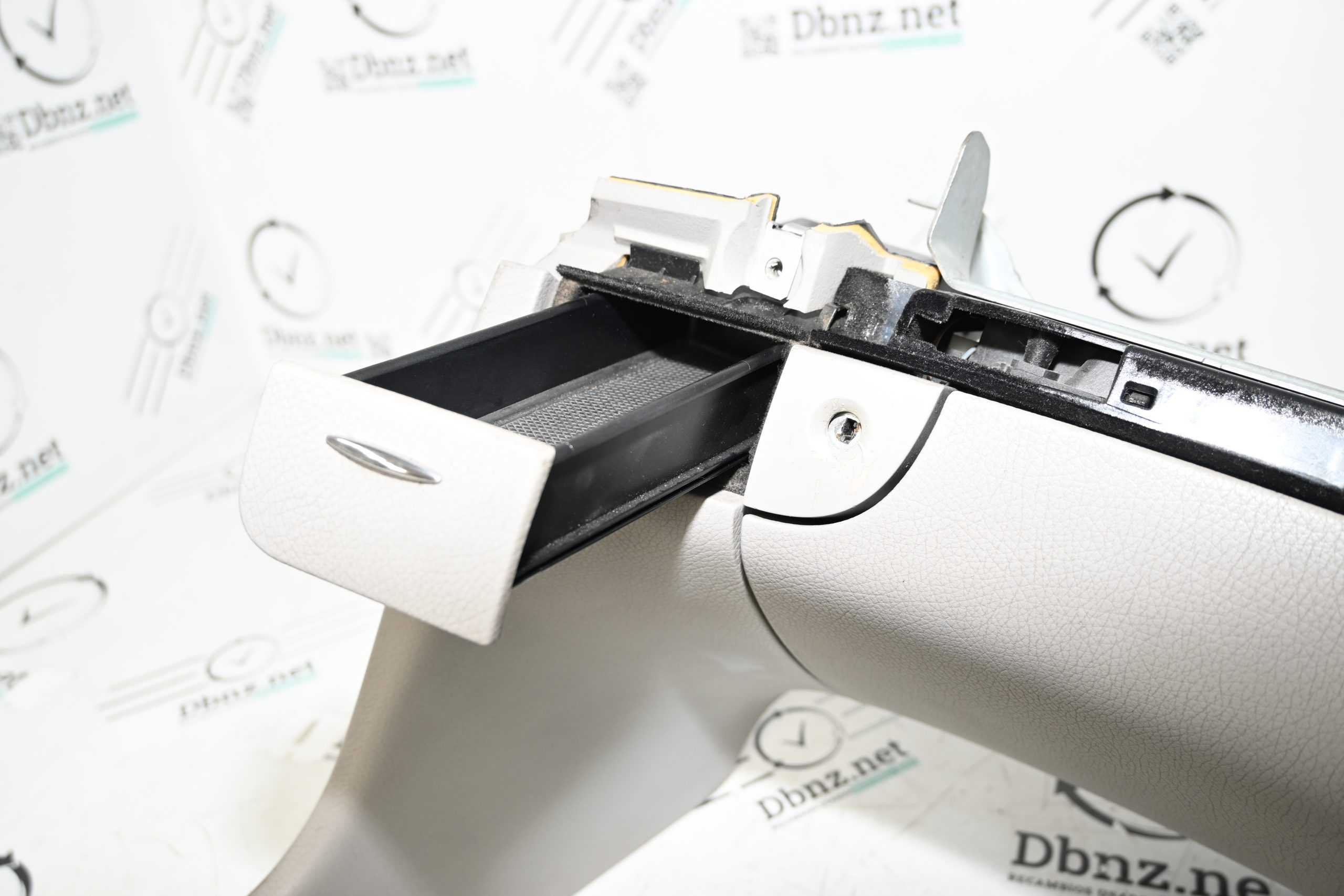 Dbnz.net A2116802487 Guantera a la derecha Clase E W211