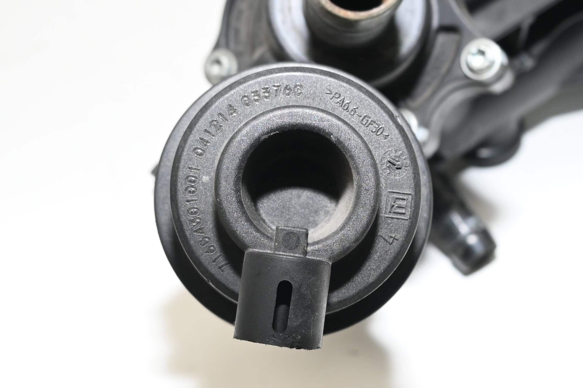 Dbnz.net 110600686R Caja del termostato RENAULT Clase V / Vito 447