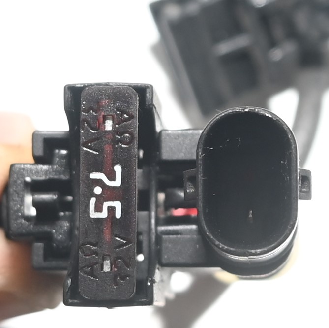 Dbnz.net A2044402232 Cable positivo de batería W204