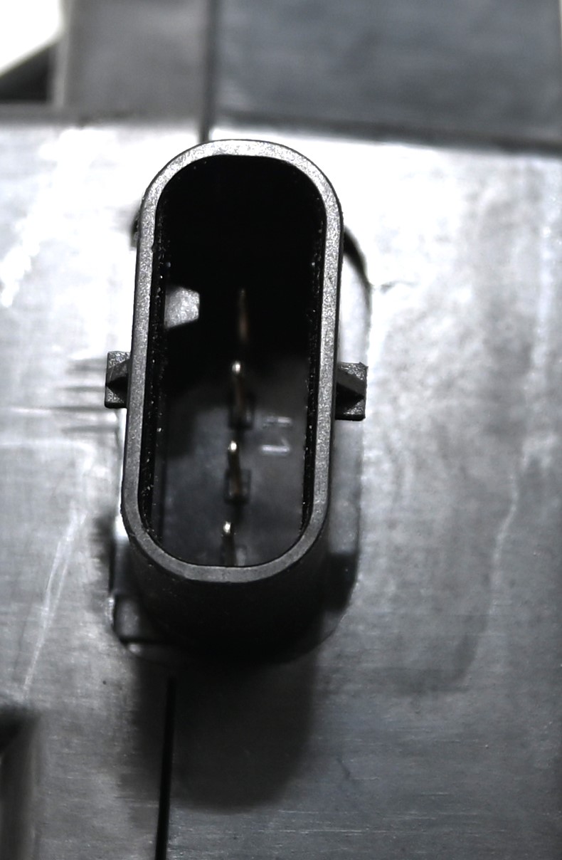 Dbnz.net A2055402750 Cajetín de fusibles en habitáculo W205