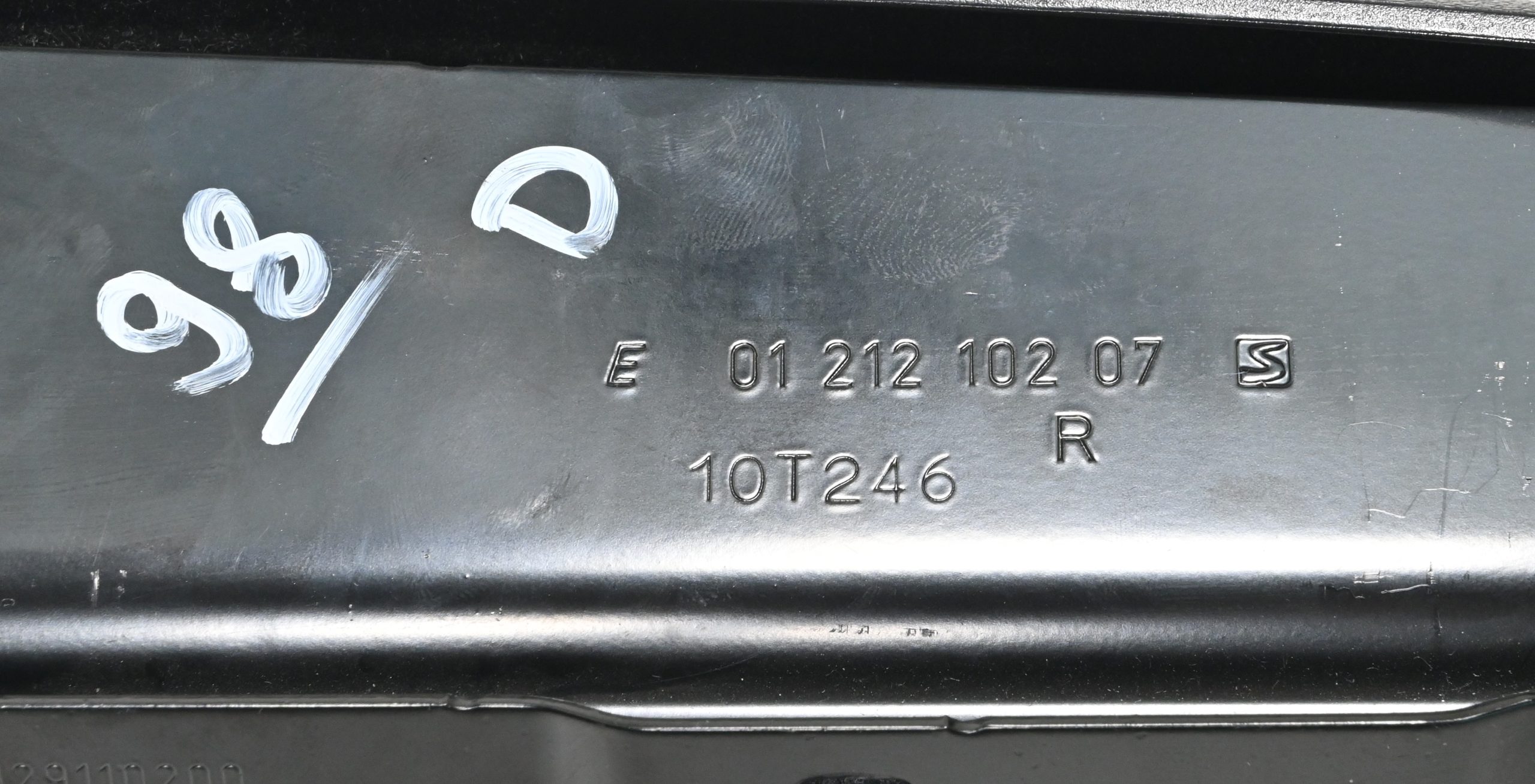 Dbnz.net A2128100404 Guantera de asiento delantero derecho Clase E W212